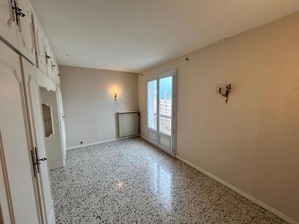 Appartement Marseille TYPE  3 /4  de 70 m2+cave