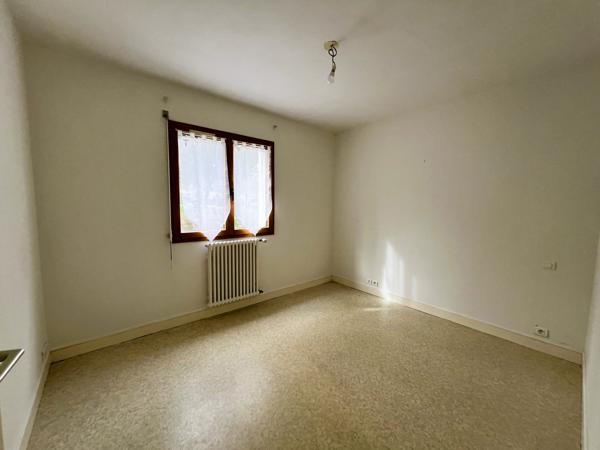 Appartement
                                                                                                                                                                                                                                                                                                                        2 pièce(s)                                                                                                                                                                                                          1 chambre(s)                                                                                                                                                                                                          34.11  m²