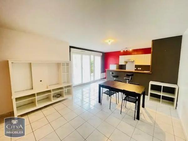 Appartement à louer 2 pièces 45.37m² Tours (37200)