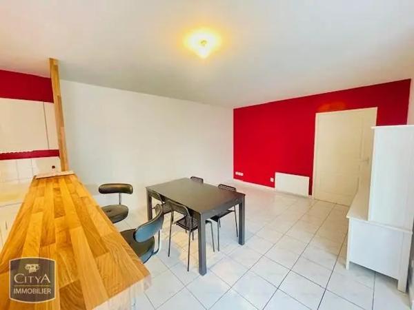 Appartement à louer 2 pièces 45.37m² Tours (37200)