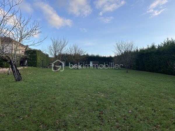 Terrain de 2 173 m²