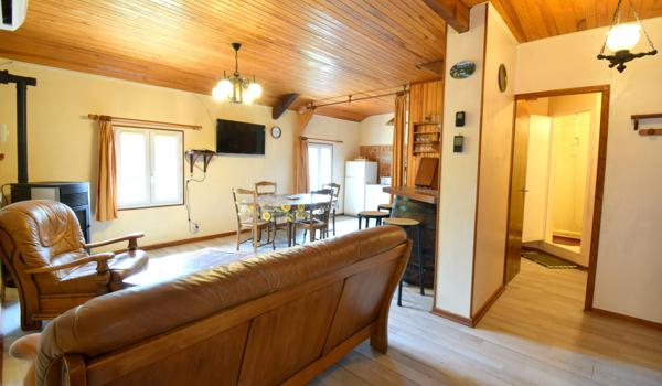 T3 et T1, 3 garages, sur un terrain d'environ 300 m²