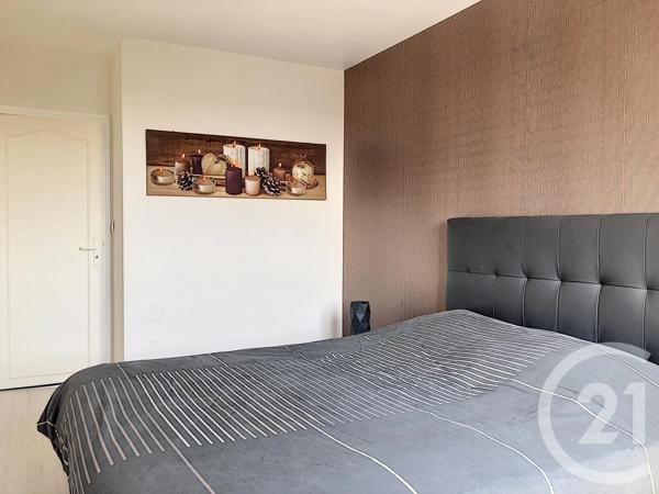 Appartement F3 à vendre  4 pièces - 76,80 m 2   ST JULIEN LES VILLAS  - 10