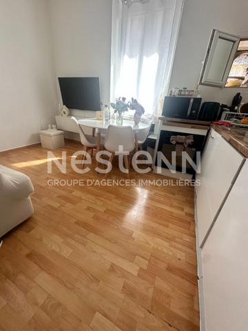 Appartement 2 pièces à vendre à Nice - Secteur Pasteur, dernier étage sans ascenceur