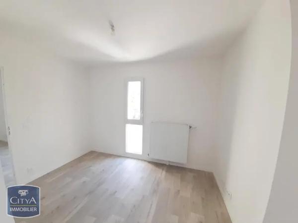 Appartement à louer 2 pièces 41m² Melun (77000)