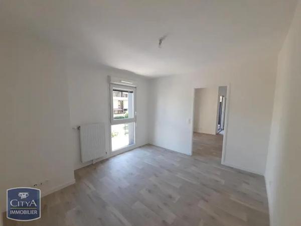 Appartement à louer 2 pièces 41m² Melun (77000)
