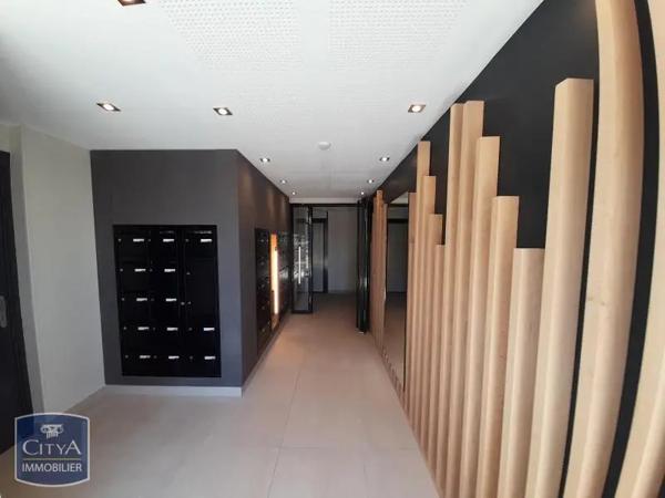 Appartement à louer 2 pièces 41m² Melun (77000)