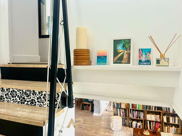 Maison rénovée - 5 chambres - vaste pièce de vie - jardin piscinable €499 000 ** - Référence MN711D