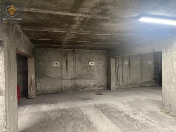 Vente                                                      Parking
                        
                                                            à Metz