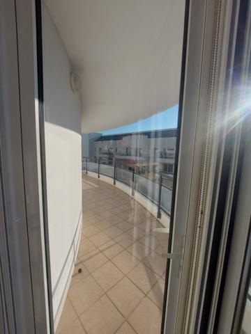 spacieux T3 avec véranda, balcons, double garage la Rochelle quartier Les Minimes