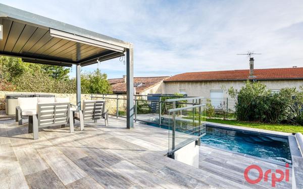 Maison à vendre    5 pièces •  Charly