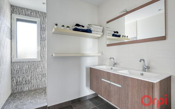 Maison à vendre    5 pièces •  Charly