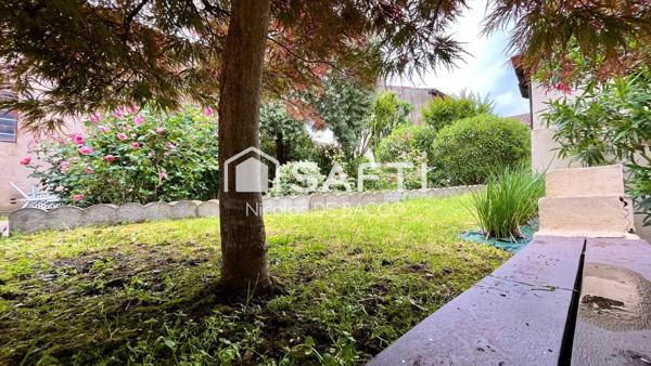 Grande maison de ville de 180 m2, avec jardin.