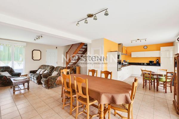 Contemporaine aux portes de Lamballe Rare à la vente ! Vivable de plain pied, proche des commodités et de la gare