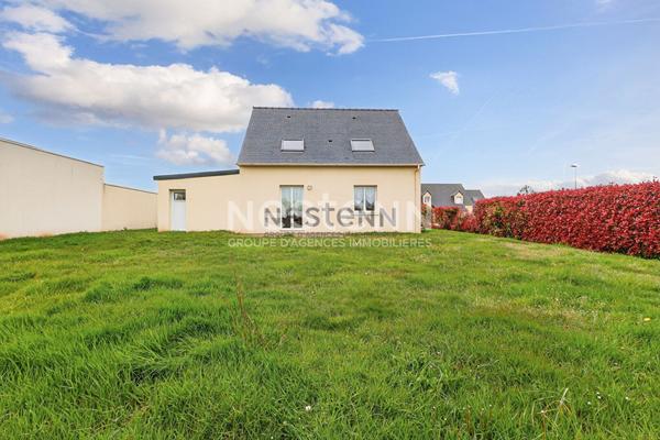 Contemporaine aux portes de Lamballe Rare à la vente ! Vivable de plain pied, proche des commodités et de la gare