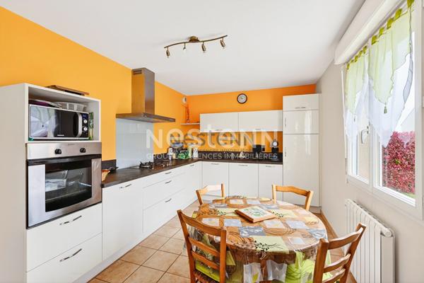 Contemporaine aux portes de Lamballe Rare à la vente ! Vivable de plain pied, proche des commodités et de la gare