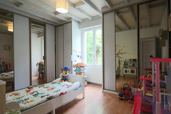 Maison de caractère de 140 m² avec vie de plain-pied, grand terrain et fort potentiel d'évolution