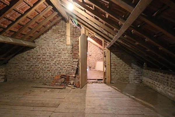 Maison de caractère de 140 m² avec vie de plain-pied, grand terrain et fort potentiel d'évolution