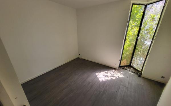 Maison à vendre    5 pièces •  Châteauneuf-les-Martigues