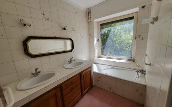 Maison à vendre    5 pièces •  Châteauneuf-les-Martigues