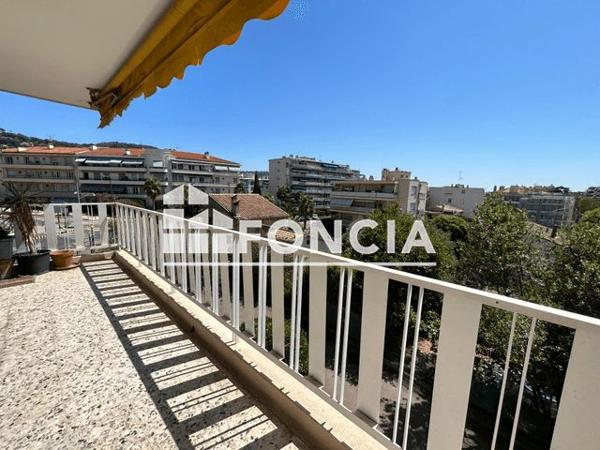 Location Appartement 3 pièces 72.3 m² - 72-74 BOULEVARD SADI CARNOT Le Cannet 06110
