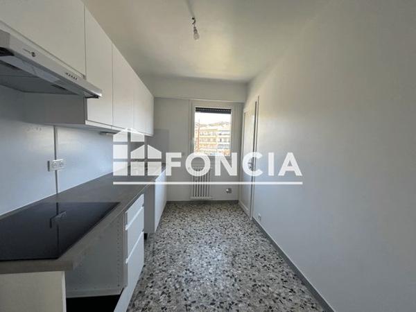 Location Appartement 3 pièces 72.3 m² - 72-74 BOULEVARD SADI CARNOT Le Cannet 06110