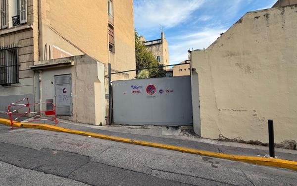 Stationnement à louer    Marseille 6