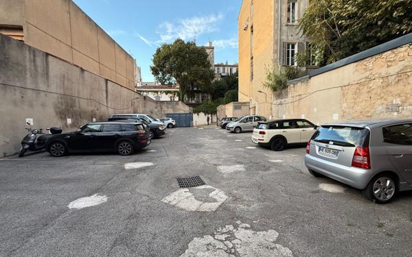 Stationnement à louer    Marseille 6