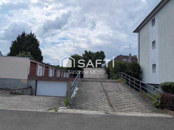 Garage fermé extérieur 14 m²