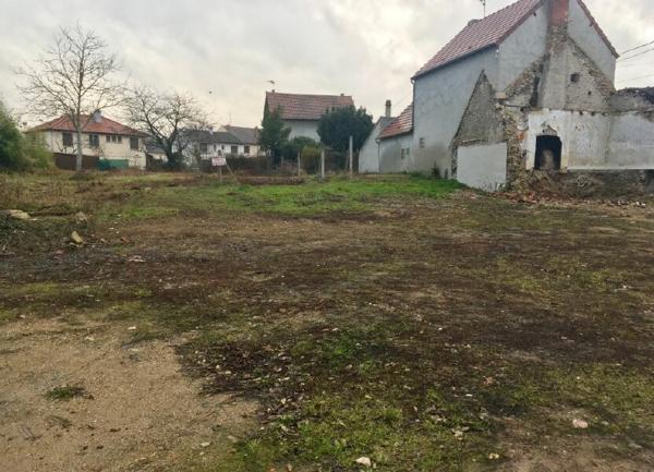 Terrain à vendre    720 m2 Domérat