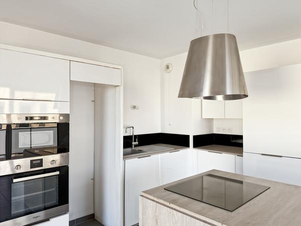 Appartement Aix En Provence 3 pièces - terrasse 58 m2 - Garage.