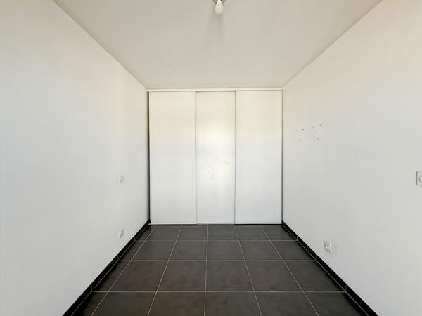 Appartement Aix En Provence 3 pièces - terrasse 58 m2 - Garage.