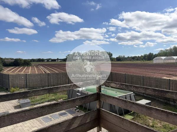 Vente                                                      Maison
                        
                     7 pièces                      191 m2                     à Le Loroux-Bottereau