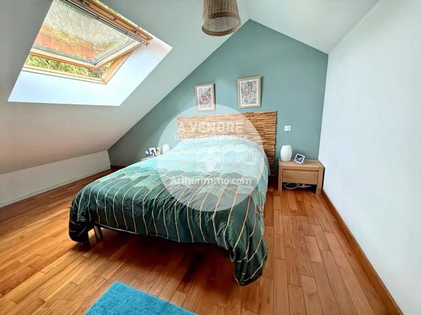 Vente                                                      Maison
                        
                     7 pièces                      191 m2                     à Le Loroux-Bottereau