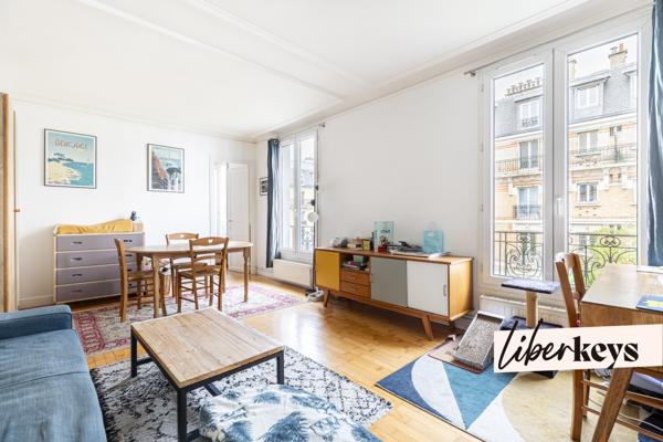 PARIS 20e – GAMBETTA | 2 PIÈCES DE CHARME AU DERNIER ÉTAGE