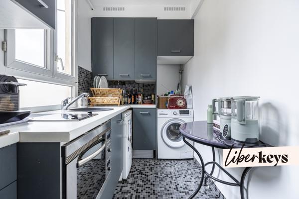PARIS 20e – GAMBETTA | 2 PIÈCES DE CHARME AU DERNIER ÉTAGE