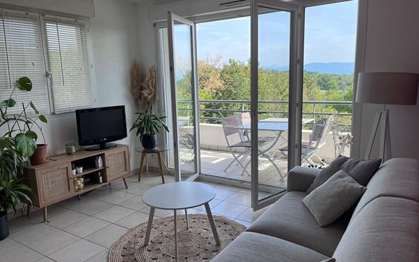 Appartement à louer    2 pièces • 38,75 m2 Gex