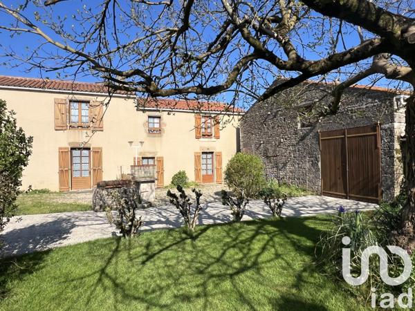 Maison à vendre 8 pièces 315 m² Saint-Martin-des-Fontaines