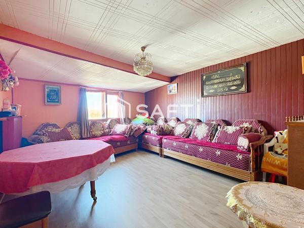 immeuble de rapport composé de 3 appartements et 7 studios