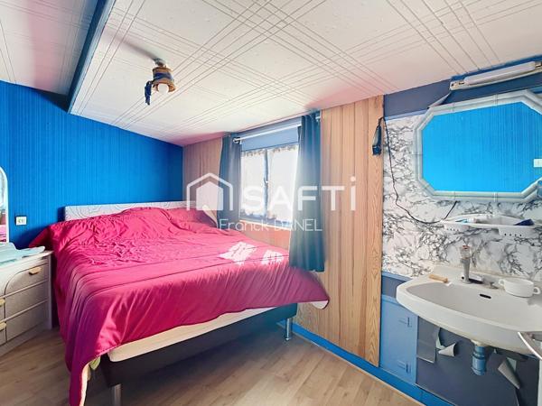 immeuble de rapport composé de 3 appartements et 7 studios