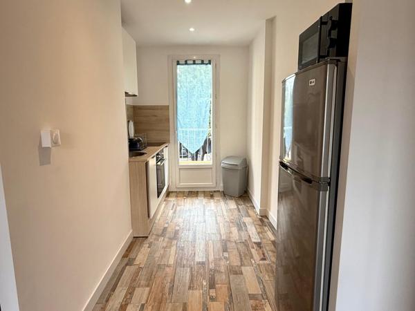 2 chambres et balcons au coeur de La Garde