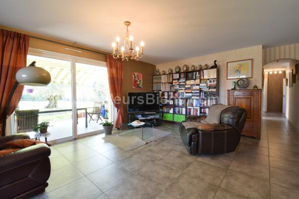 VIAGER occupé, 4pièces 148 m2, terrain 1722 m2