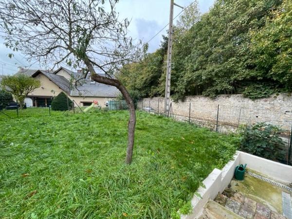 ANDOUILLE "Centre" Maison de bourg - 3 chambres - terrain clos - garage motorisé