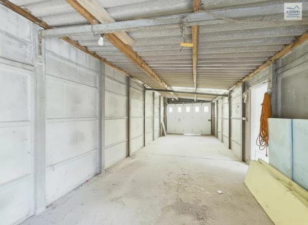 Idéalement située en plein centre de Guipry-Messac, venez découvrir cette maison de plain-pied entièrement rénovée.