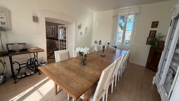 Elégante Maison de Maître avec 5 chambres d'hôtes Saint-Jean-d'Angély (17400)