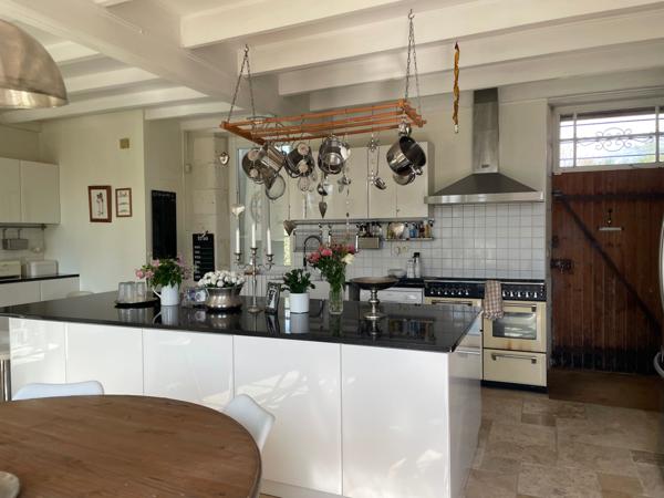 Elégante Maison de Maître avec 5 chambres d'hôtes Saint-Jean-d'Angély (17400)