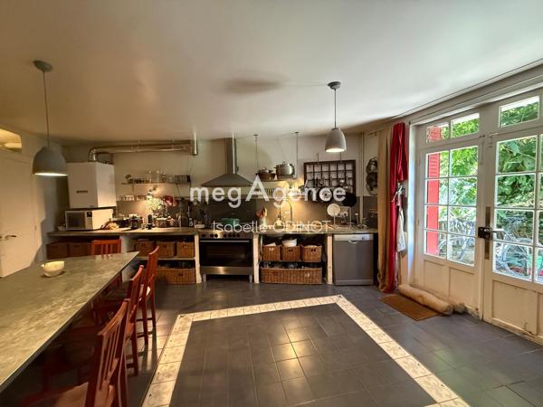 Maison à Fontenay-Saint-Père, 78440 - 6 pièces 163m²