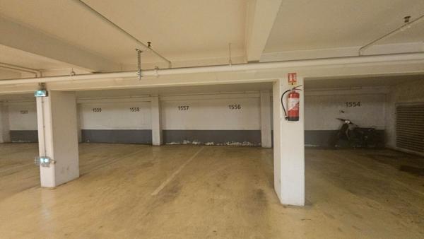 Parking - 131 quai de Valmy 75010 Paris