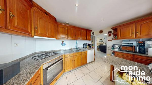 HAUT-FLOIRAC – MAISON FAMILIALE DE PLAIN-PIED, 4 CHAMBRES, PISCINE ET GARAGE