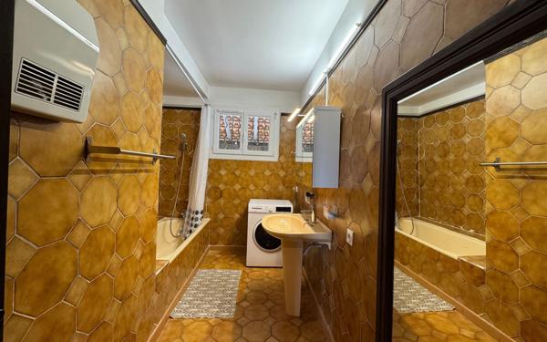 Maison à vendre    4 pièces •  Pézenas